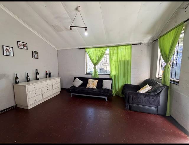 3 BEDROOM HOUSE FOR SALE IN CLOETESVILLE